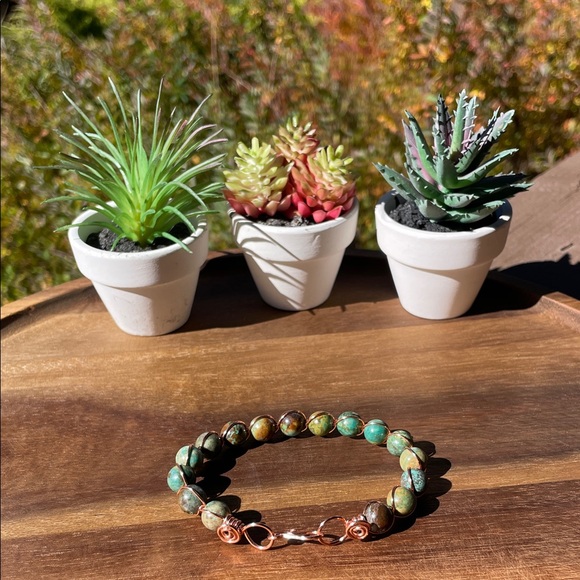 Natural Turquoise and copper-tone wire wrapped bracelet - Picture 4 of 4